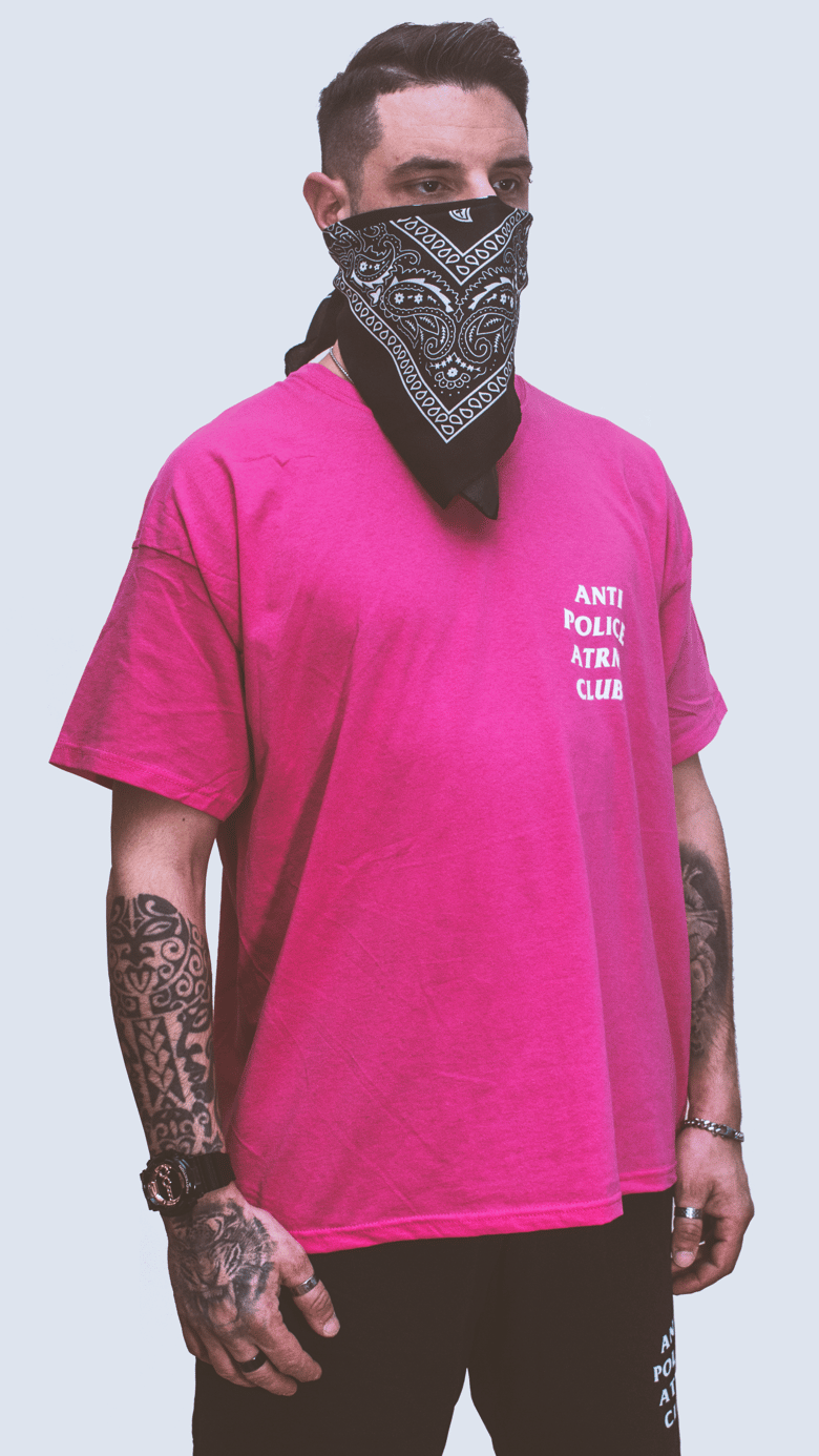 Image of T-SHIRT ANTI POLICE ATRM CLUB PINK/WHITE FRONT