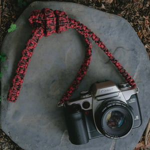 Image of Paracord shoulder/neck camera strap #2