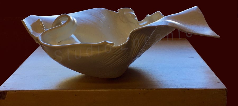Image of Low Bowl #4 by Mimi Howard