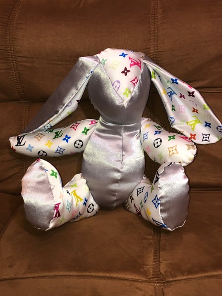 Image of Clutch Plush Bunny (Tylor) 