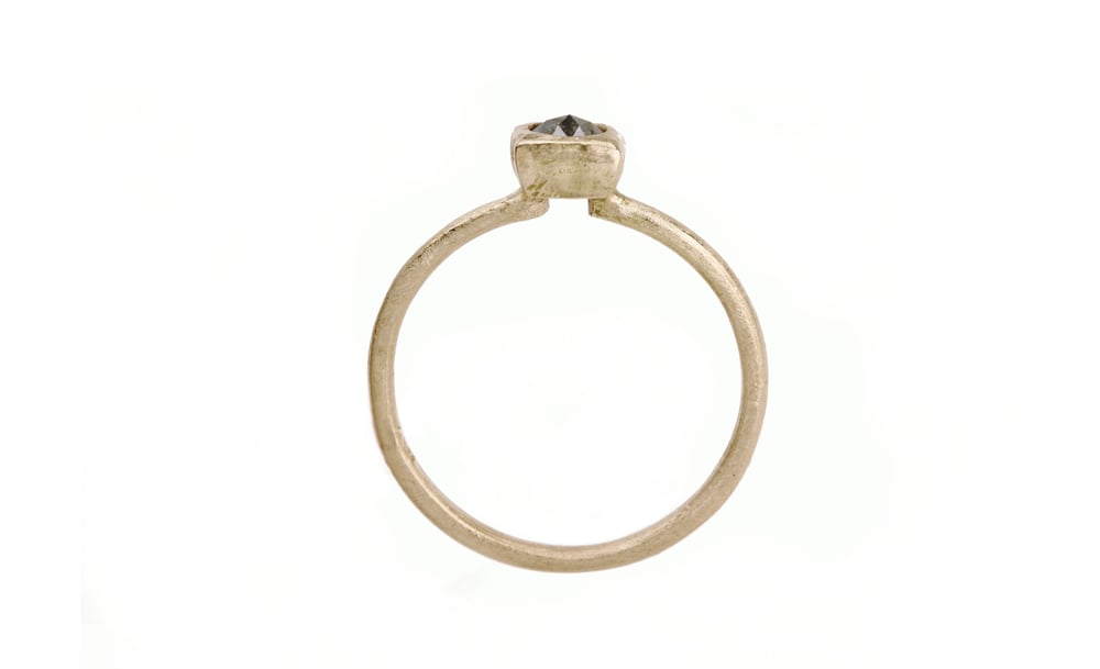Image of Minimal engagement ring. Charcoal grey diamond. Gerta