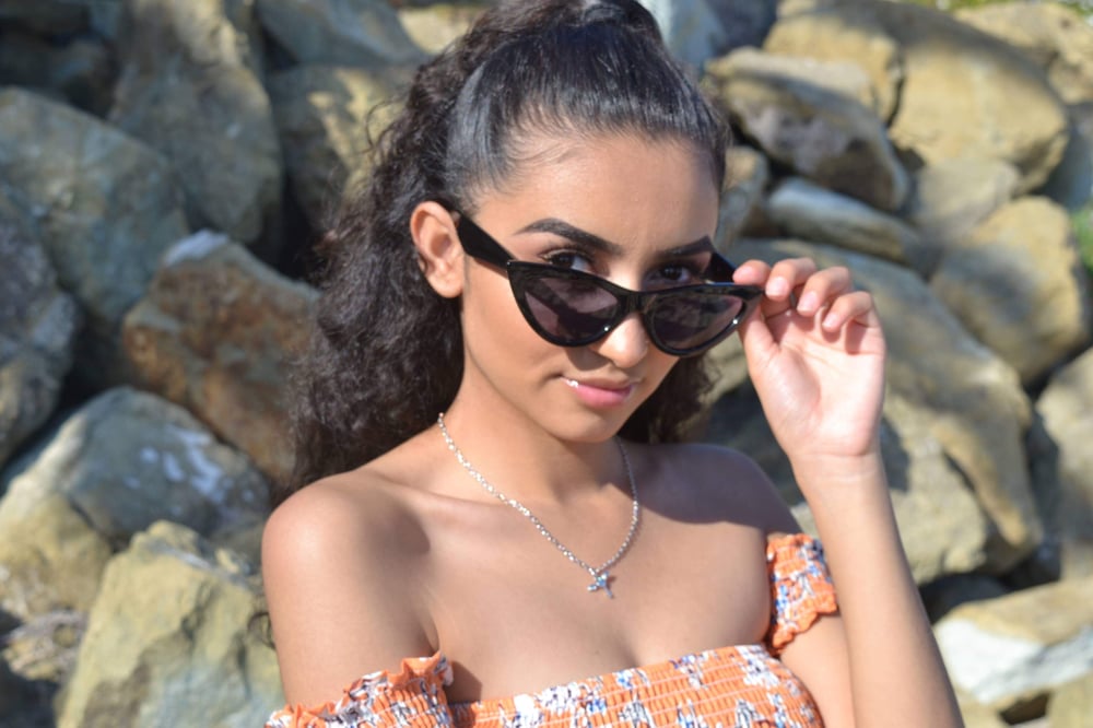 Image of Black cat eye sunnies