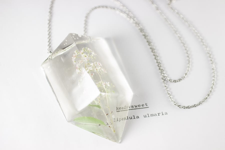 Image of Meadowsweet (Filipendula ulmaria) - Chunky Statement Prism Necklace #1