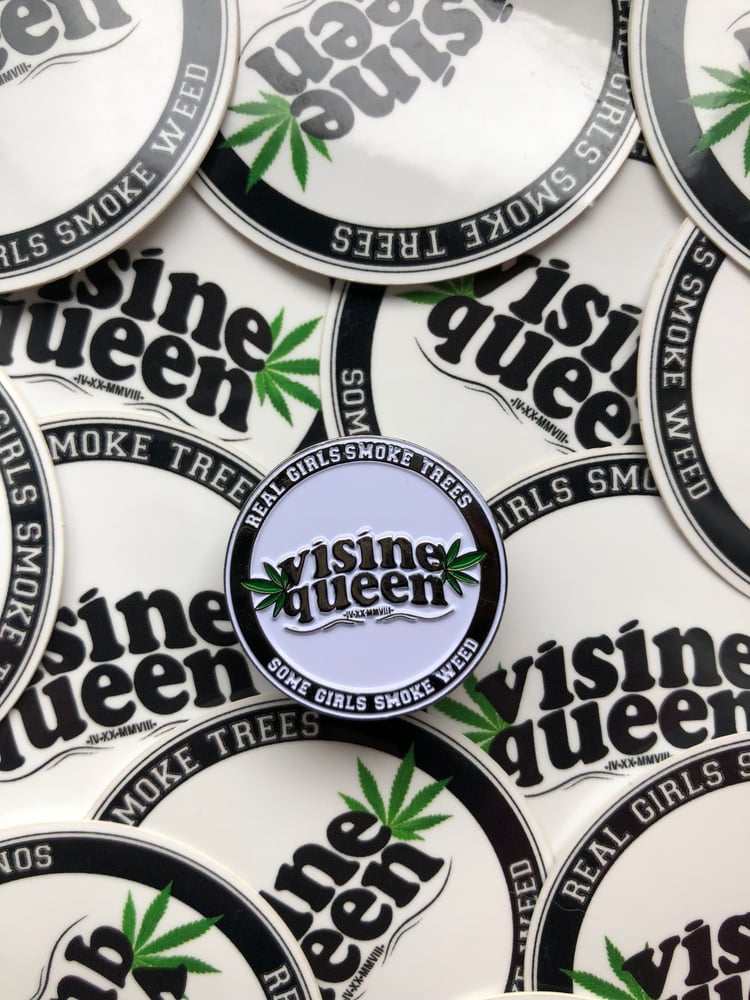Image of VISINEQUEEN Logo Pin