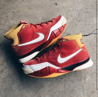 Original 2006 Nike Zoom Kobe 1 Houston Sample.