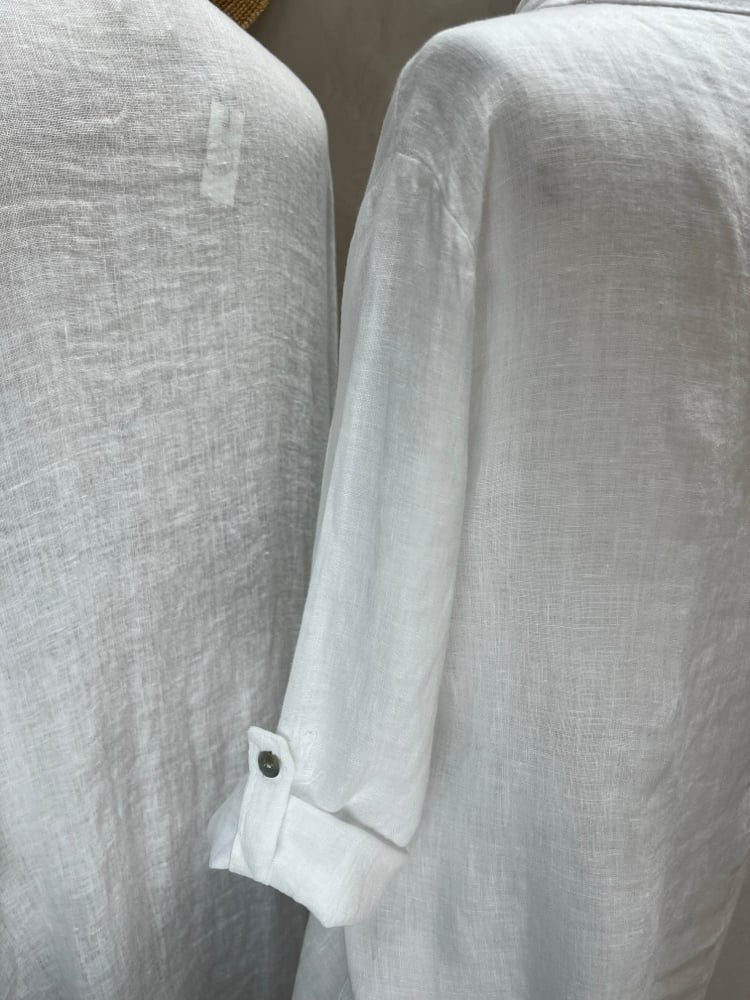 Image of Robe chemisier en Lin Aïsha blanche
