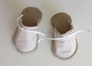 Image of Baby shoes - PDF