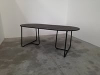 ovalen eettafel / zwart