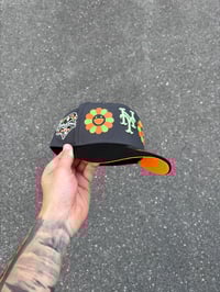 Image 4 of ORANGE BRIM MULTI TONE NEW YORK METS CUSTOM FITTED CAP