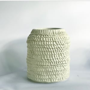 Image of Frill Vase - Squat