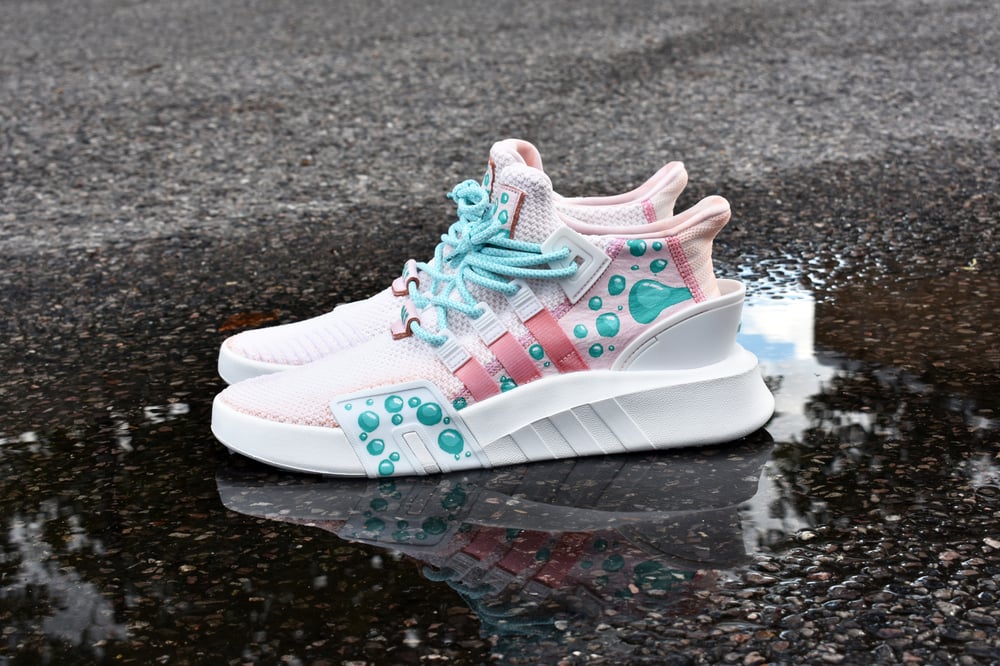 Image of Bubbly Adidas EQT bask adv
