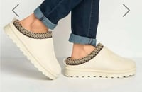 CREAM FAUX SUEDE EMBROIDERED AZTEC COZY SLIPPER