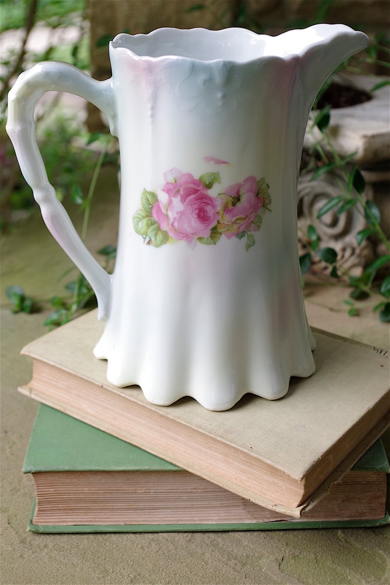 Gray's Pottery Hand Painted Pitcher and Glasses Set – German Valdivia -  Official Online Boutique