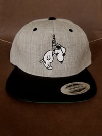 Heather Grey Snoopy Hat & Pin combo