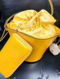 Image 1 of Pearl Bag with wallet