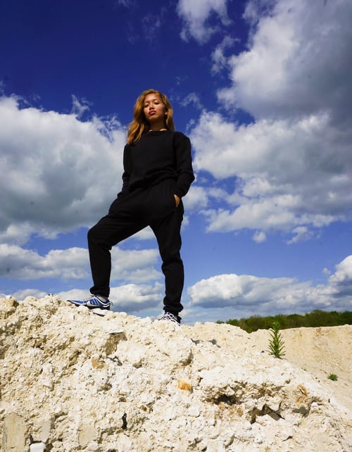 Image of FAEFAE STONE BLACK SWEATPANTS