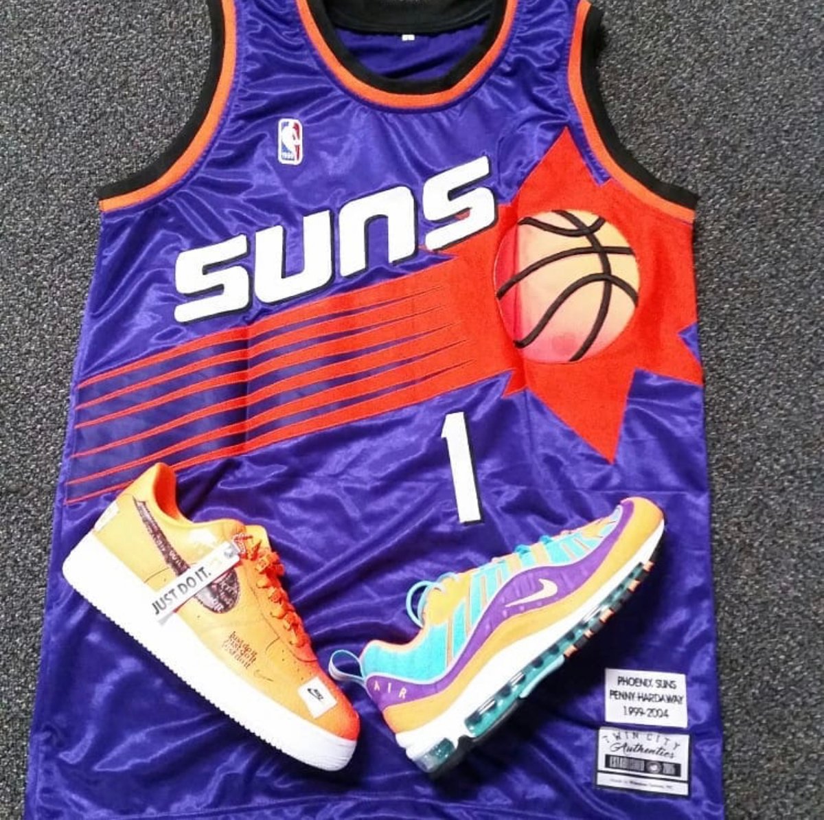 Custom #1 Penny Hardaway Phoenix Sun (purple)