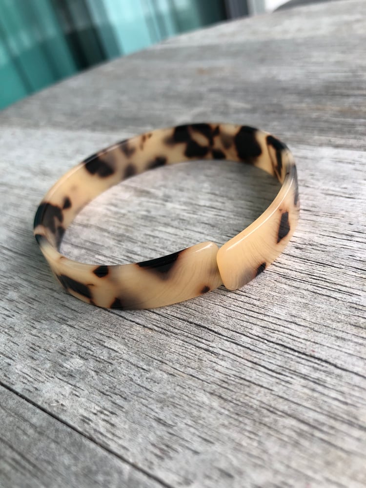 Image of Tortoise cuff bracelet 