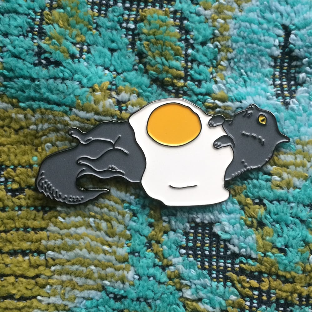 Touch of Class: "Nighty-Night" Enamel Pin