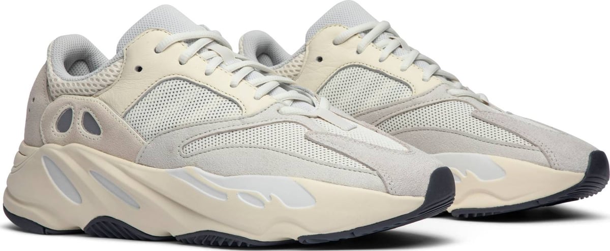 yeezy 700 analog box