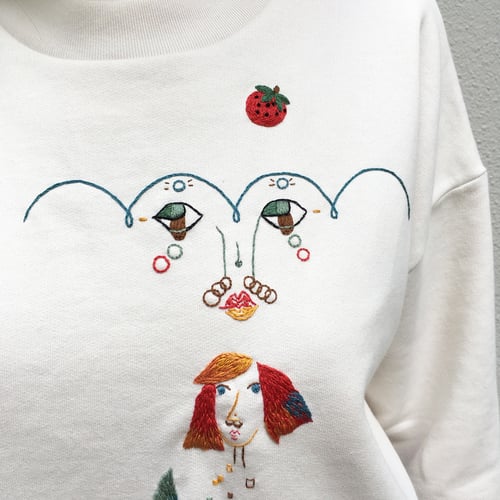 Image of Le cirque de mes pensées iv - original hand embroidery on organic cotton sweatshirt