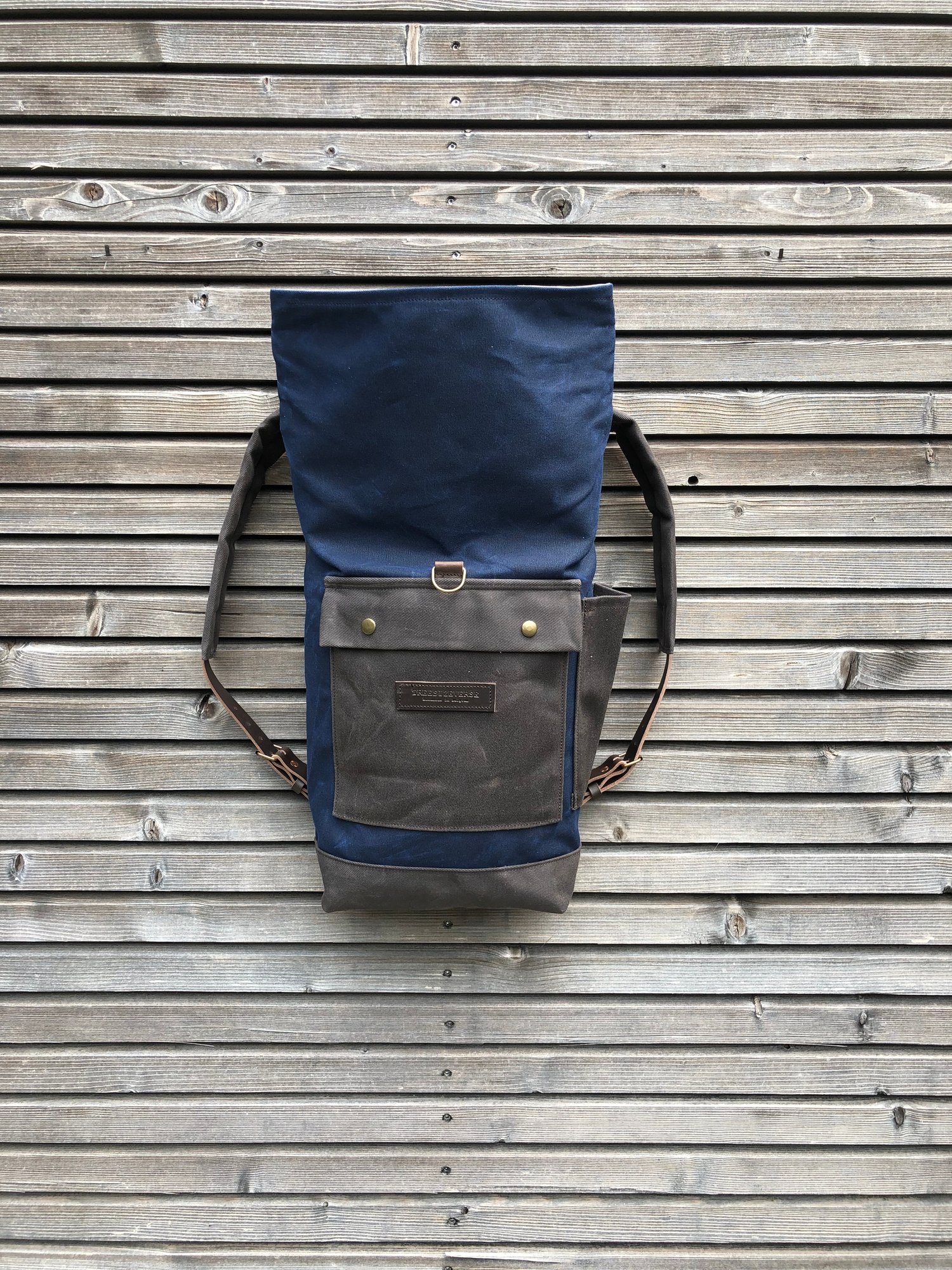 Image of Medium size backpack in waxed canvas / waterproof backpack with padded shoulder straps and w