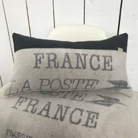Image 2 of Coussin rectangulaire Poste France & Chanvre gris orage.