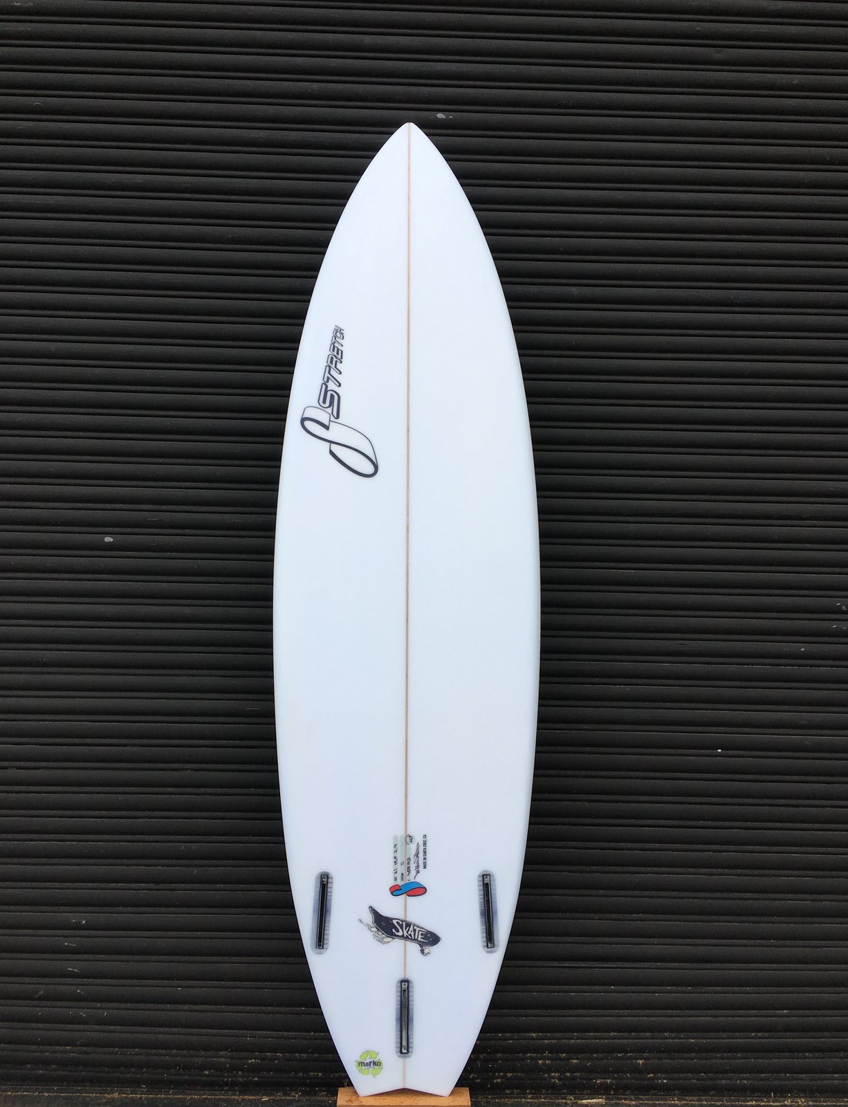 stretch skate surfboard