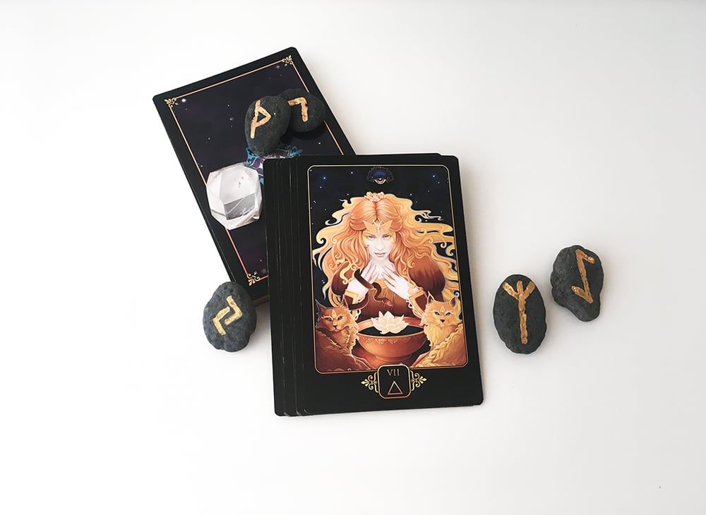 Image of INTUITIVE GUIDANCE - Tarot Reading