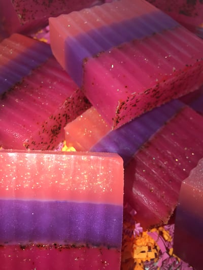 Image of Girl, BREATHE! Respiratory Blend Body Bar