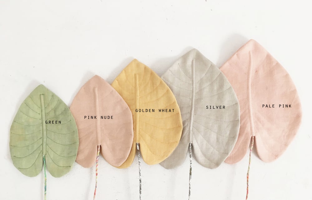 Image of cocon leaf (vegetable dye serie)