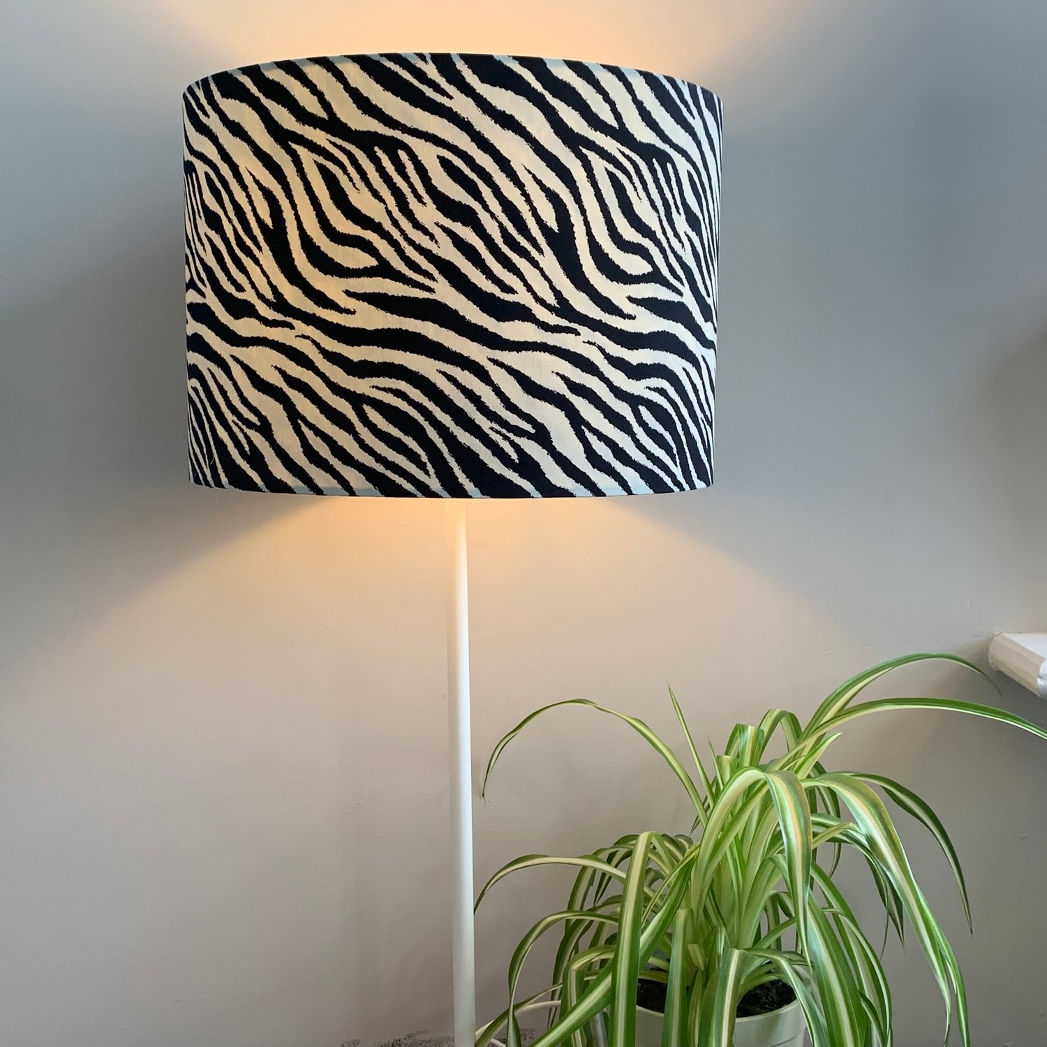 Image of Safari Zebra Black Shade