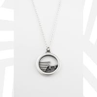 V&A Dundee and Road Bridge Pendant