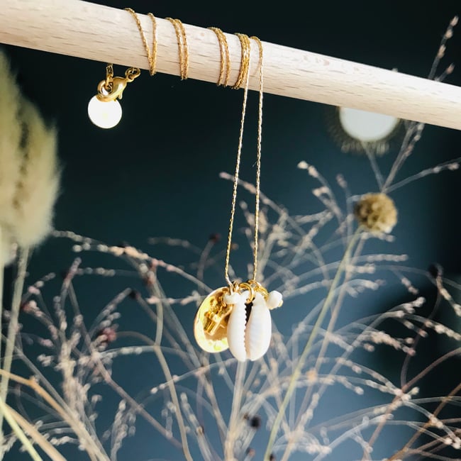 MADDY | Collier grigri coquillage mini perles bois & mini croix