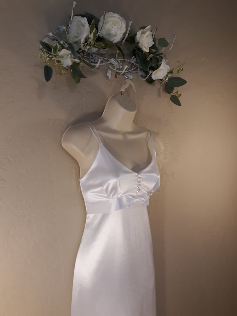 Special occasion slip, 34" Image 2