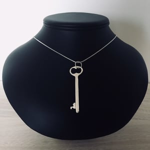 Image of Dessa 'Skeleton Key' Necklace