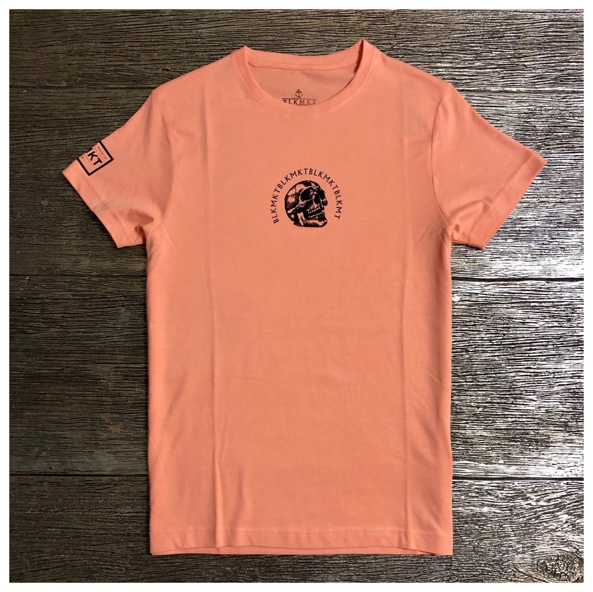 Image of SUPIMA® COTTON CREWNECK SHORT SLEEVE T-SHIRT “SKULL FRIENDS ”