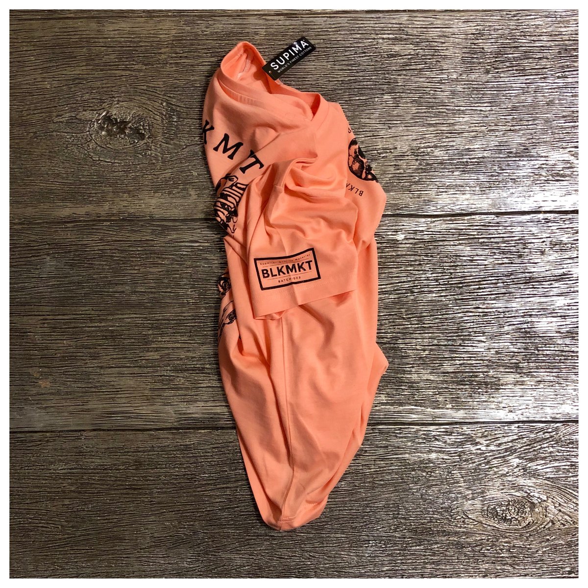 Image of SUPIMA® COTTON CREWNECK SHORT SLEEVE T-SHIRT “SKULL FRIENDS ”