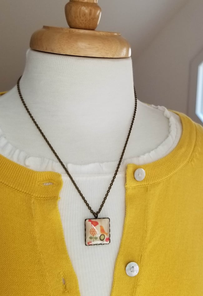 Two Pretty Birds Neclace