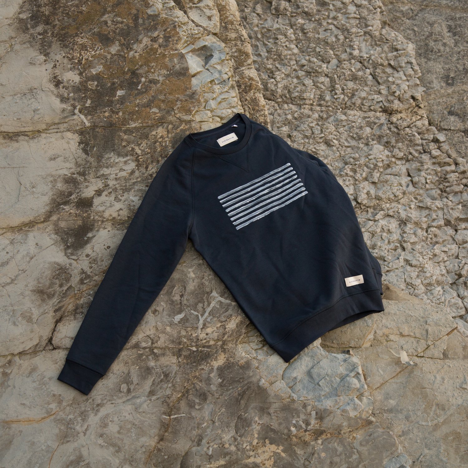 Image of SUDADERA OLATU NAVY 