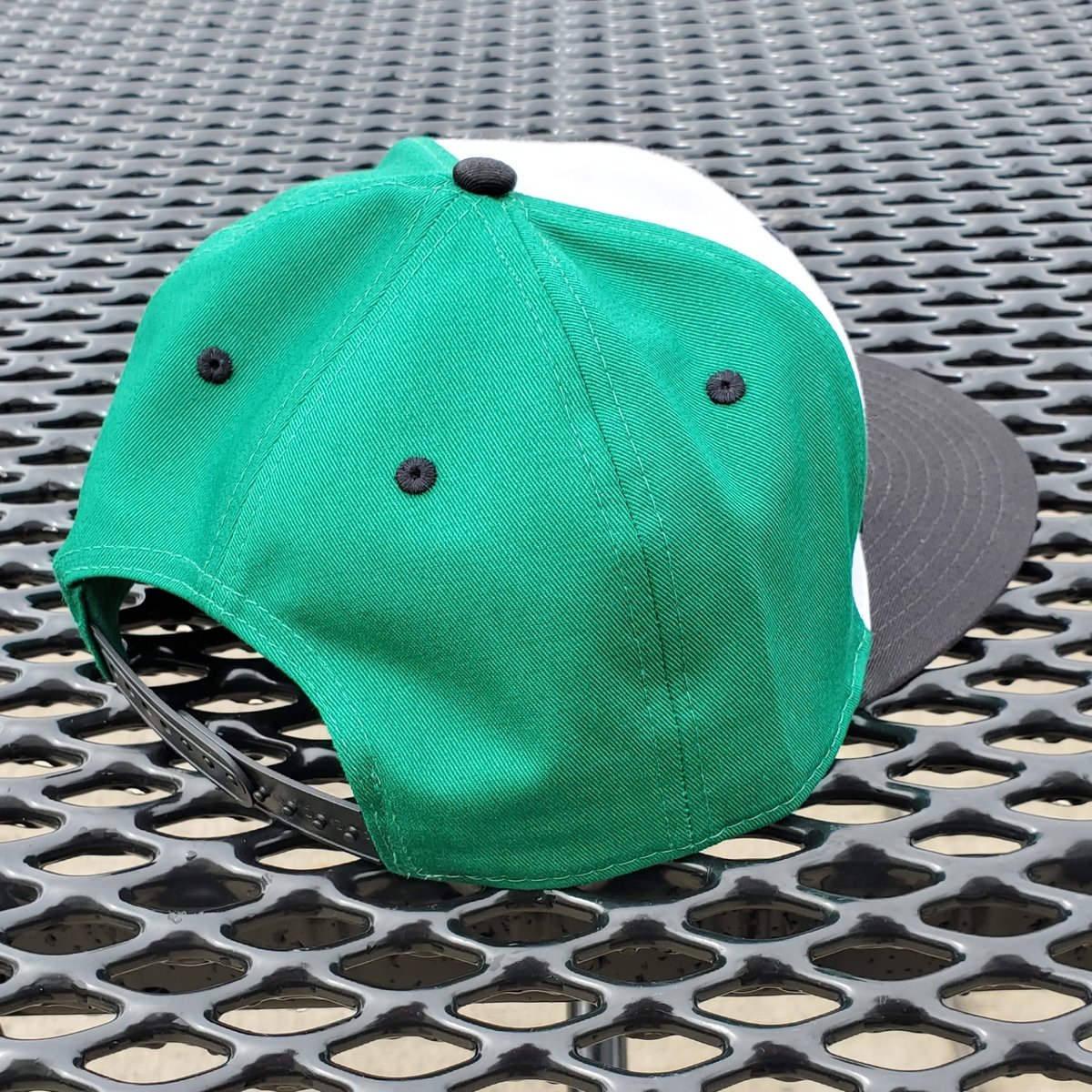 Image of SCRIPT LOGO SNAPBACK (BLACK/WHITE/GREEN)