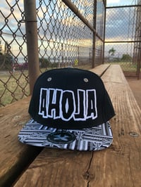 LIMITED EDITION HAWAIIAN FLAG GREY SCALE AHO_IA SNAPBACK 