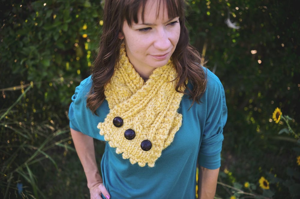Image of Chunky Cable Knit Cowl