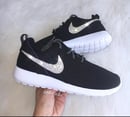 Image of Swarovski Nike Roshe One Women's Shoes Black/White/Metallic Platinum with Swarovski Crystals.