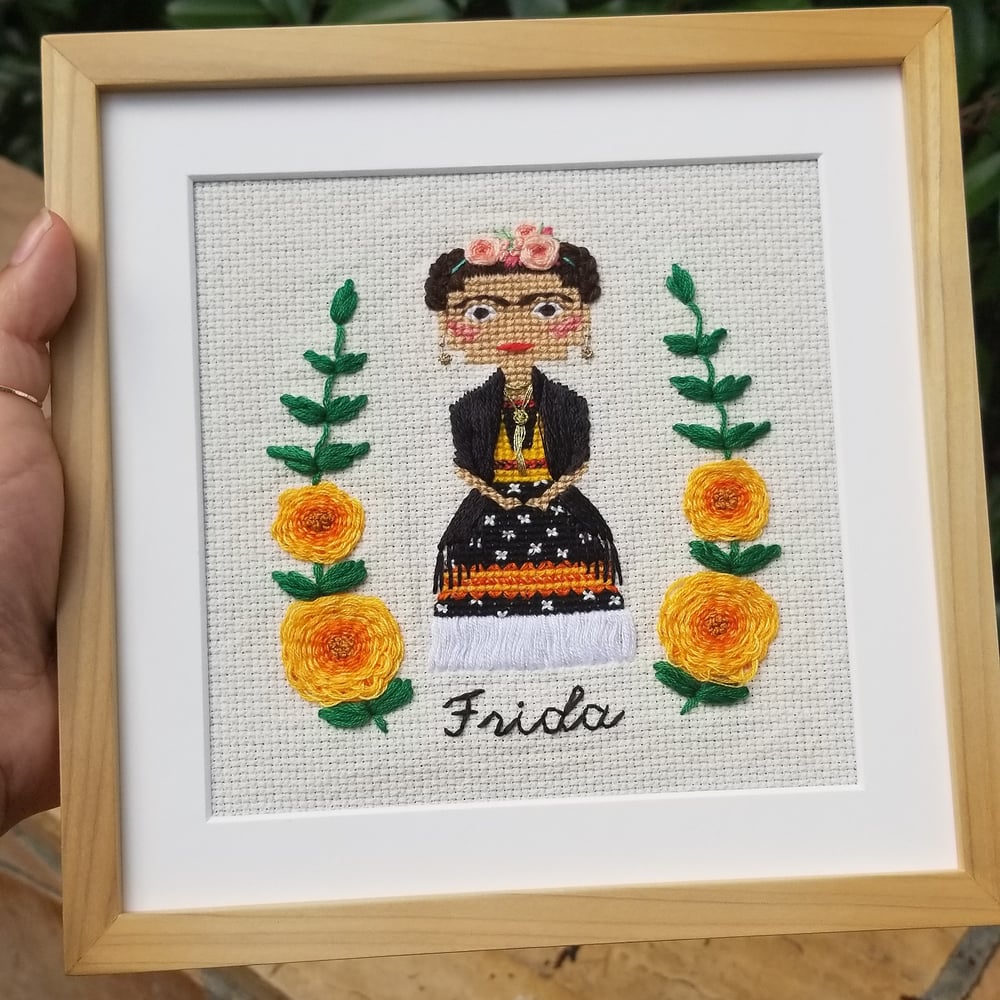 Image of Frida 8x8