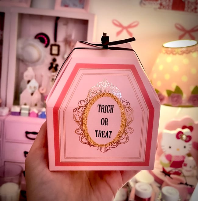 Mini Surprise Cauldrons