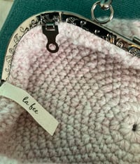 Image 4 of Clutch de la rose Handmade Crochet