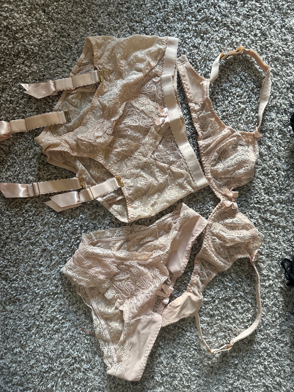 Agent provocateur cream set - 3 piece 