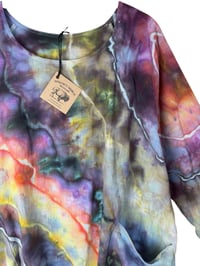 Image 4 of M Cotton Forager Top in Stormy Geode Ice Dye