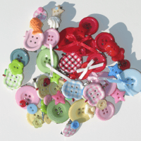 Image 3 of Button hair clips